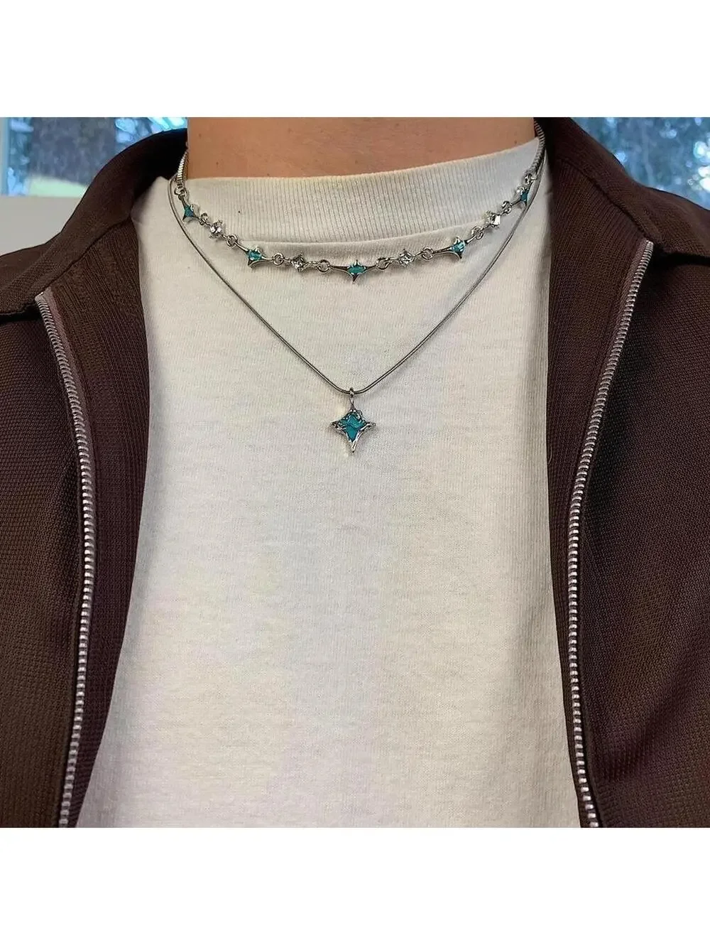 Cyber y2k 2000s style Futuristic Star pendant turquoise silver necklace. 2